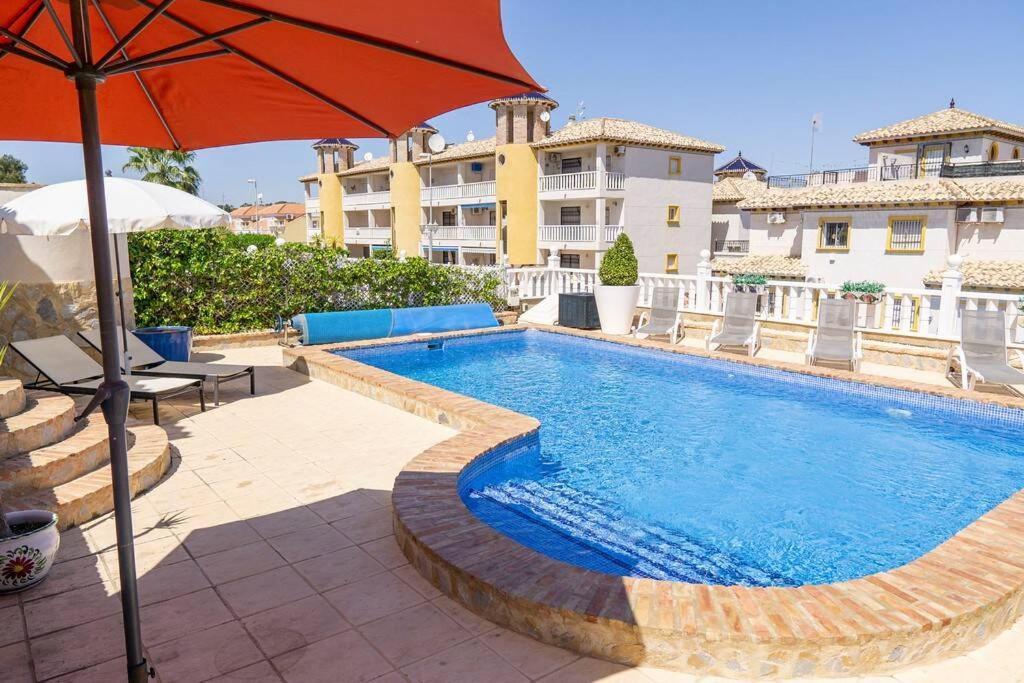 Casa Lilly-Rose, A Beautiful 3 Bedroom Detached Villa A Short Walk To The Villamartin Plaza & Golf Course Εξωτερικό φωτογραφία
