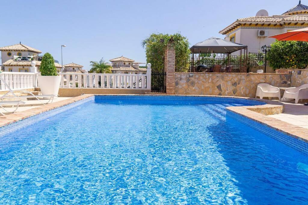 Casa Lilly-Rose, A Beautiful 3 Bedroom Detached Villa A Short Walk To The Villamartin Plaza & Golf Course Εξωτερικό φωτογραφία