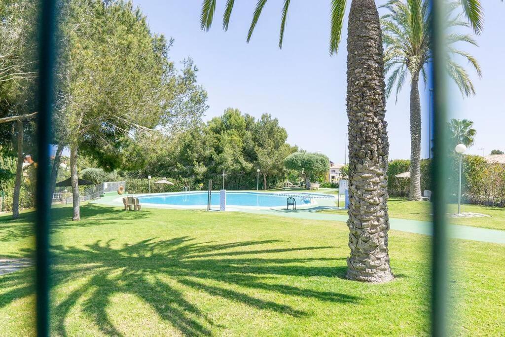 Casa Lilly-Rose, A Beautiful 3 Bedroom Detached Villa A Short Walk To The Villamartin Plaza & Golf Course Εξωτερικό φωτογραφία