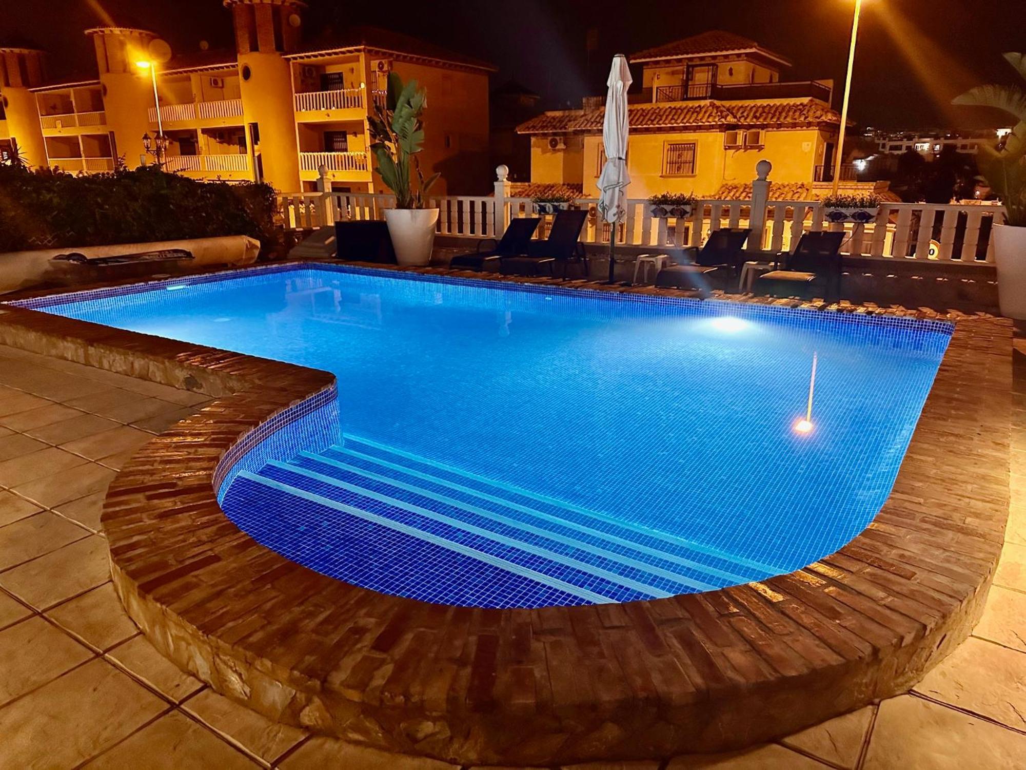 Casa Lilly-Rose, A Beautiful 3 Bedroom Detached Villa A Short Walk To The Villamartin Plaza & Golf Course Εξωτερικό φωτογραφία